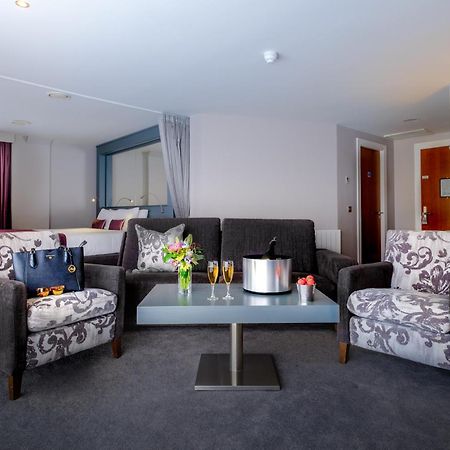 Claregalway Hotel 외부 사진