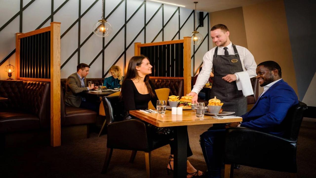 Claregalway Hotel 외부 사진