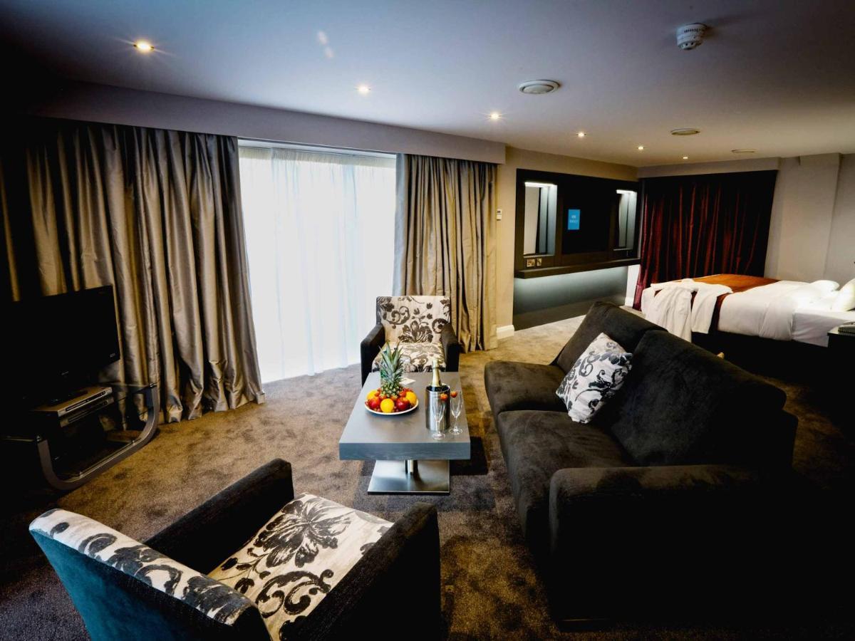 Claregalway Hotel 외부 사진